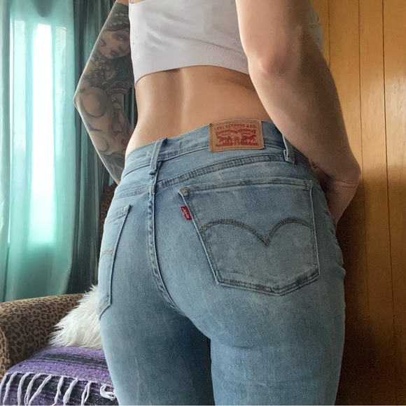 Levi’s 710 super skinny light wash jeans - Picture 2 of 4